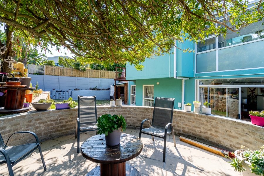 4 Bedroom Property for Sale in Northshore Western Cape